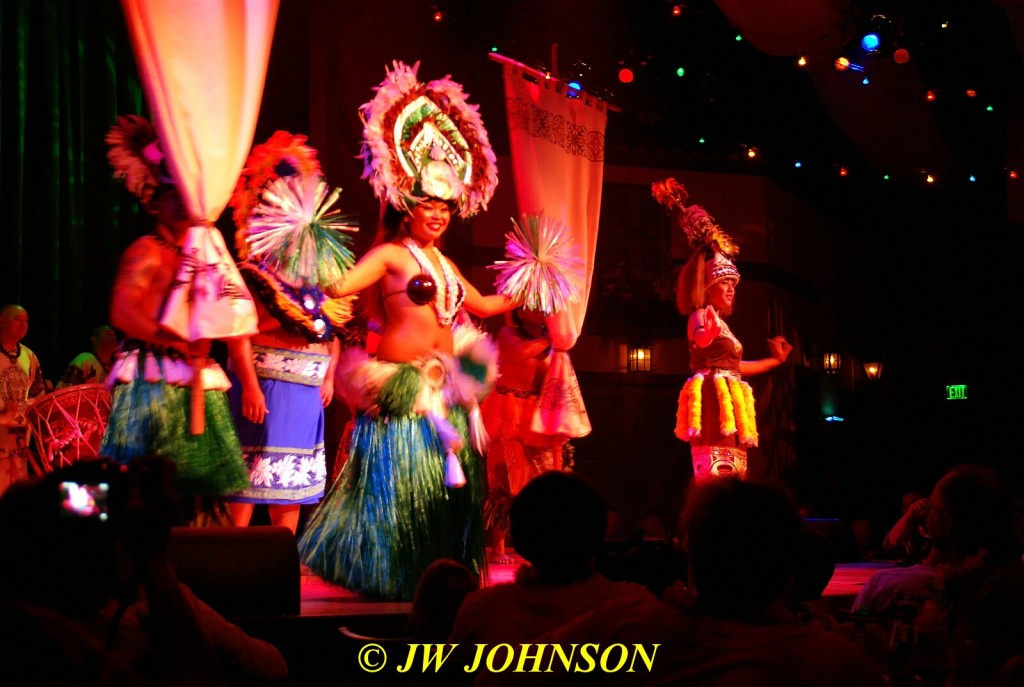 Polynesian Show Female Dancer 2