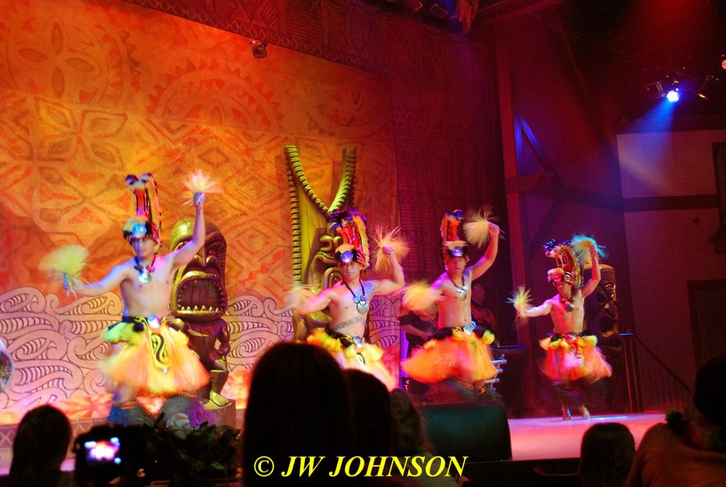 Polynesian Show Hula Dancers Male