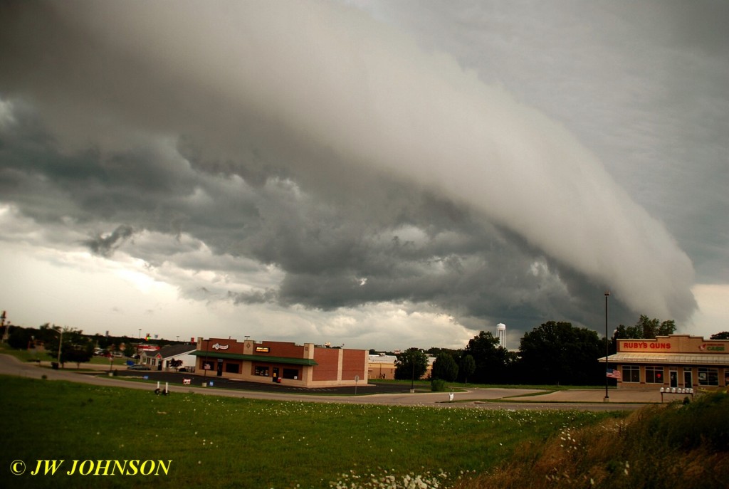 0704 Squall Line Sweeps Across Sullivan East Side