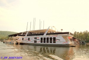 123 Houseboat 100 footer