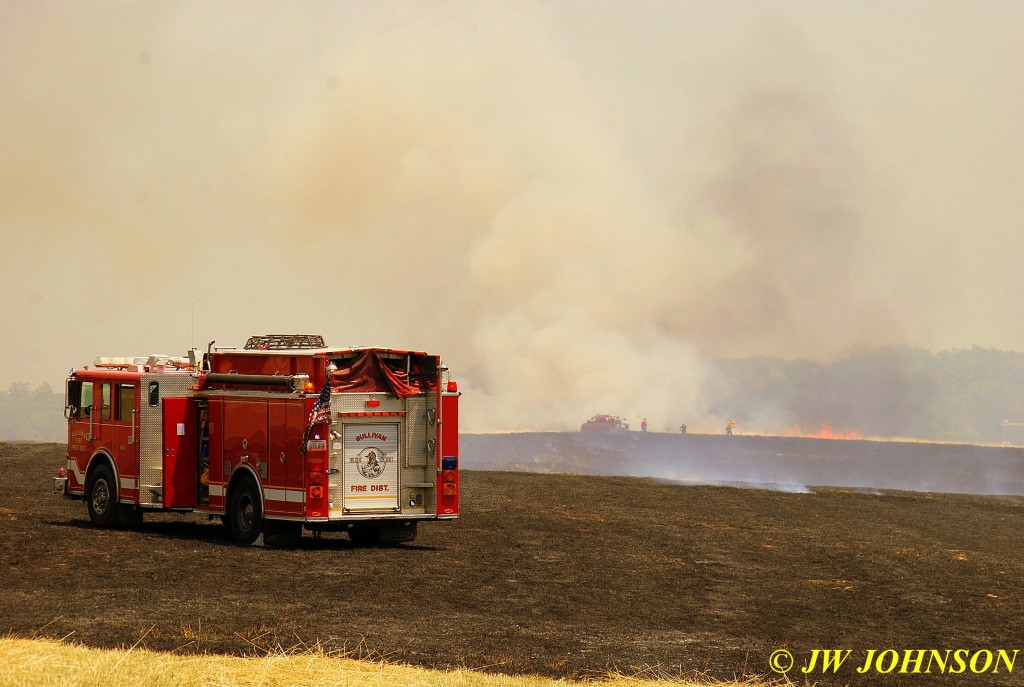 19 Crews Race to Contain Fire