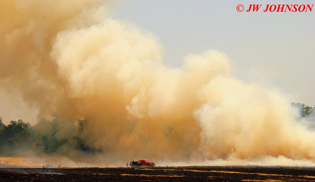 31 Heavy Smoke Cloud Dominates Brush Truck