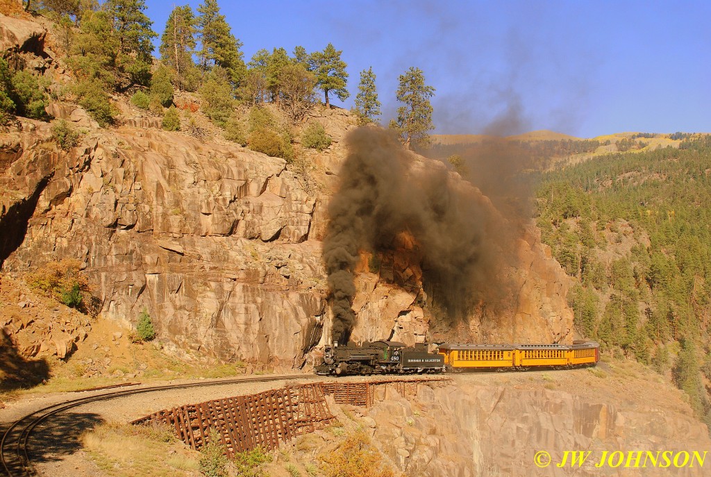 DSNRG 480 SB Enters Horseshoe Curve 10