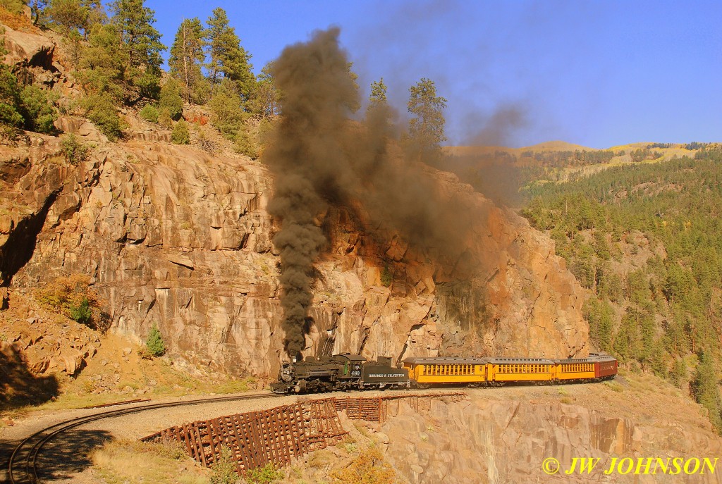 DSNRG 480 SB Enters Horseshoe Curve 11