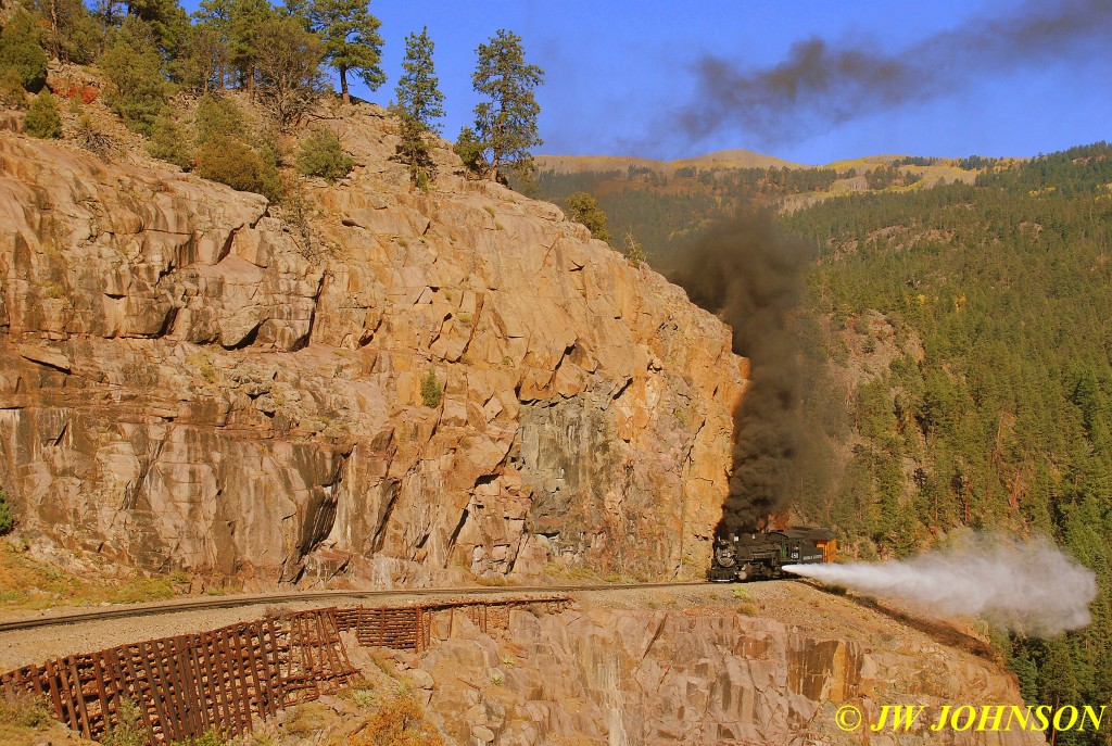 DSNRG 480 SB Enters Horseshoe Curve 3