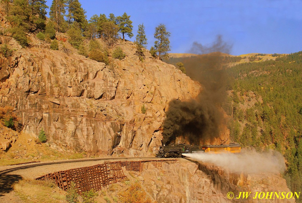 DSNRG 480 SB Enters Horseshoe Curve 9