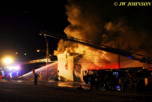 27 Union Ladder Hits Front of Bldg