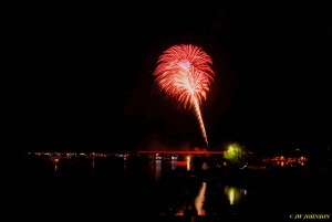 14 Red Bursts Over Lake Ouchita